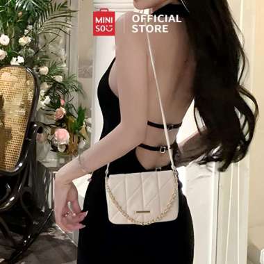 Miniso Tas Selempang Rantai Wanita Sling Bag Wanita Tas Pesta Mode Hitam Kado Ulang Tahun Cewek Quil