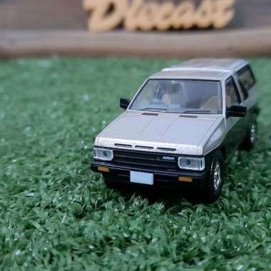 Diecast Miniatur Nissan Terrano skala 1:64
