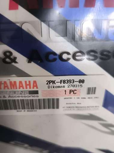 Stiker LC4V Batok Lampu Depan Samping Bawah YZF R15 2PK-F8393-00