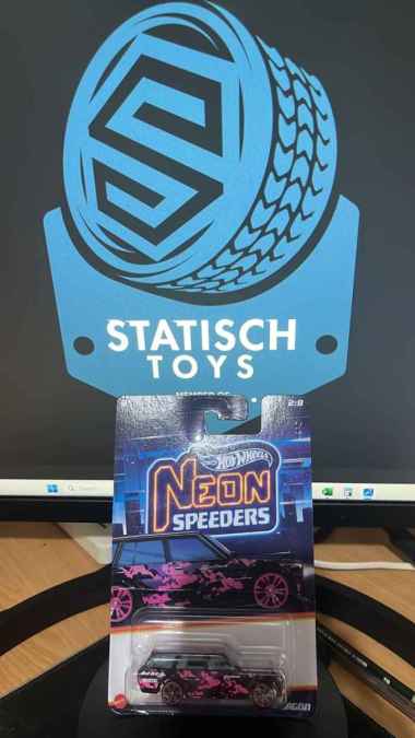 Hot Wheels Datsun 510 Wagon Neon Speeders 2023 Hotwheels