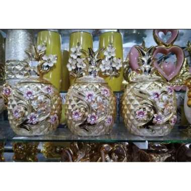 Pajangan nanas gold 1 set isi 3/pajangan keramik/hiasan meja/hiasan lemari/pajangan lemari Pake bubb