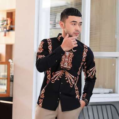 Fashion Kemeja Pria Batik Lengan Panjang Motif Belati Hitam 1234 XL