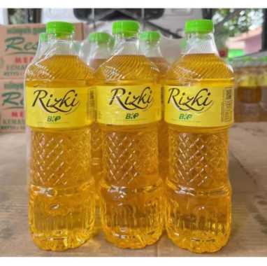 \Minyak rizki 1 krat isi 12 botol / Minyak rizki 900 ml botol / Minyak rizki 900 ml produksi BKP / M