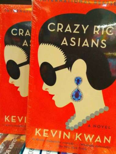 Crazy Rich Asians - Kevin Kwan ((New Cover Mm)