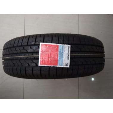 Bridgestone 205/65 R15 B390 Ban Mobil Orinya Innova tahun produksi 2021