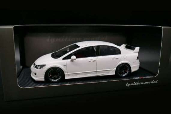 1/18 IGNITION HONDA CIVIC FD2 TYPE R WHITE