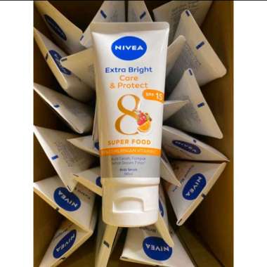 Nivea extra bright body serum