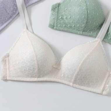 Young Curves Bra Blossom Lace Triangle Wireless C03-10396C - Cup C 32C/070 Beige