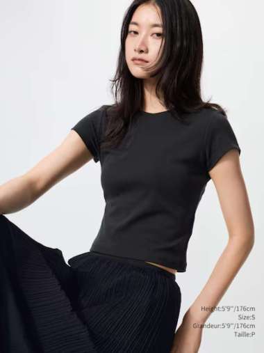 UNIQLO T-Shirt Mini Crop Top Wanita BLACK XL