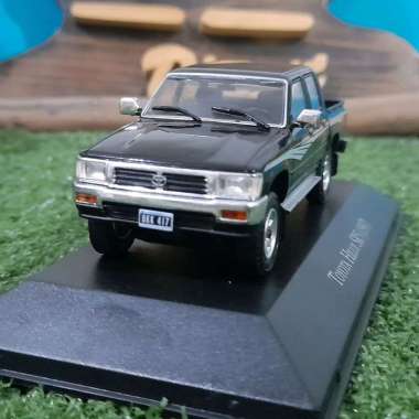 Diecast Miniatur Toyota Hilux 1997 skala 1:43