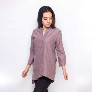 Ahava Assymetrical Top Warna Maroon. Maroon, M