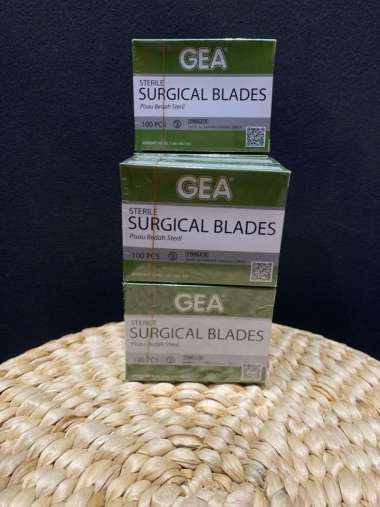 Surgical blade gea/ bisturi 15