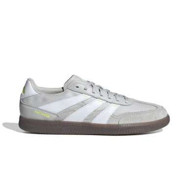 SEPATU FUTSAL ADIDAS PREDATOR FREESTYLE ADIIF8351