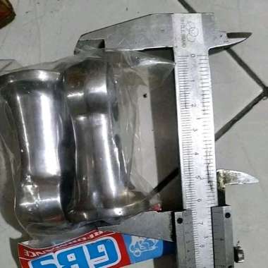 ( 2Pcs ) Anting Sokbreker Motor Revo Sedang Lubang Besar Baut m10 Kunci 14