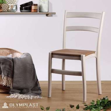 Kursi Makan Plastik Olymplast OL608 Kuat dan Berkelas