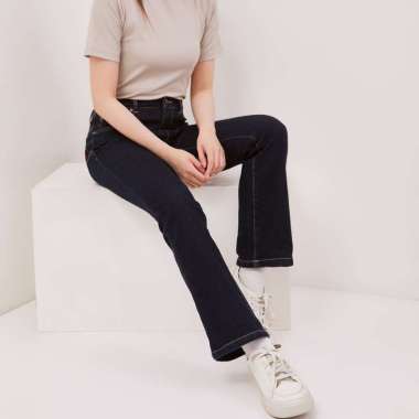 DUST Celana Mid Rise Bootcut Jeans Medium Dark Blue (D. 31308) S