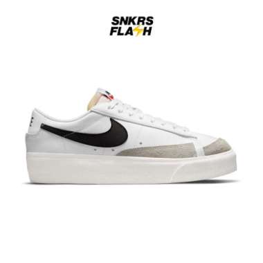 Sepatu Sneakers Wanita NIKE BLAZER LOW PLATFORM WHITE BLACK - DJ0292101 39