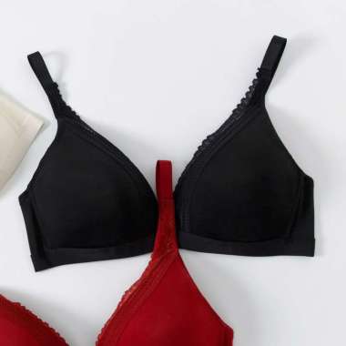 Young Curves Bra Mystic Lace Wireless Triangle C03-10397C - Cup C 32C Black