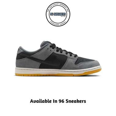 Sepatu Sneakers Pria Nike SB Dunk Low Pro Black Smoke Grey (HF3063-001) ORIGINAL 43