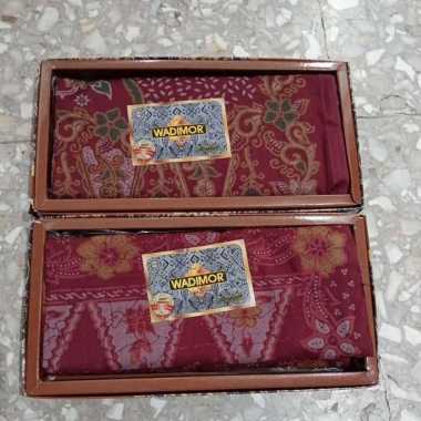 Wadimor Sarung Tenun Motif JAWA BATIK MERAH BATA