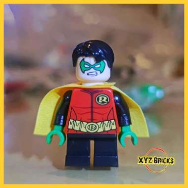 LEGO SH0091 - DC Super Heroes Robin Minifigure with Green Hands (Vintage 2014)