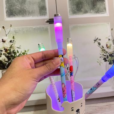 Pulpen Spinning Putar Magnet LED Lampu Warna Warni - MOTIF BANYAK - pena lucu pen gel bolpoin bulpen