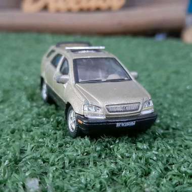 Diecast Miniatur Lexus RX300 Cararama skala 1:72