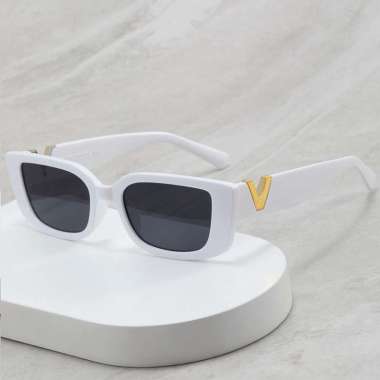 FG Kacamata Hitam Wanita V Logo Anti Uv Fashion Retro Vintage Frame Persegi Minimalis Kekinian K46 T