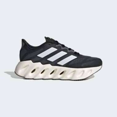 SEPATU RUNNING WANITA ADIDAS SWITCH FWD W ID1788 5