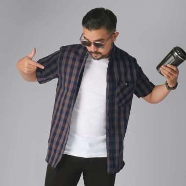DGM Kemeja Pria Flanel Pendek Premium Kotak Kotak Kemeja Flanel Navy Coklat 2639 L