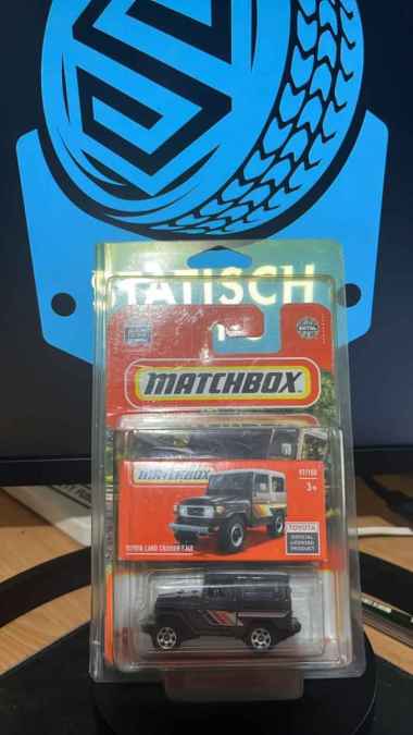 Matchbox Set Toyota Land Cruiser FJ40 Hitam Box dan Reguler