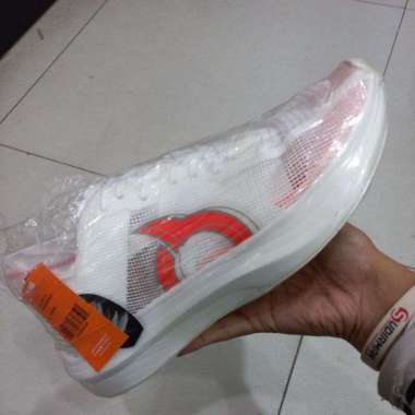 Sepatu Running Ortuseight Hypersonic 1.3 41 Putih