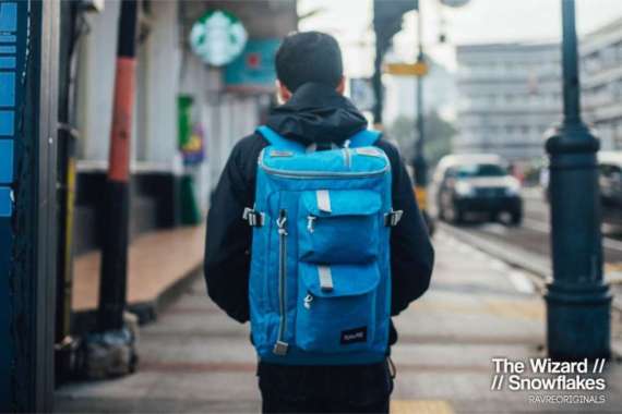 Ravre Originals - The Wizard Series Tas (backpack/laptop/ransel) - Hitam snowflakes