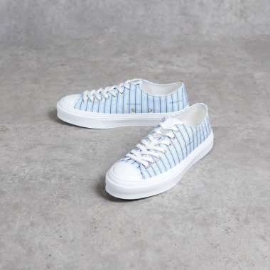 Sepatu GIVENCHY TEXT PLAIN BLUE SNEAKER 100% ORIGINAL Size 43
