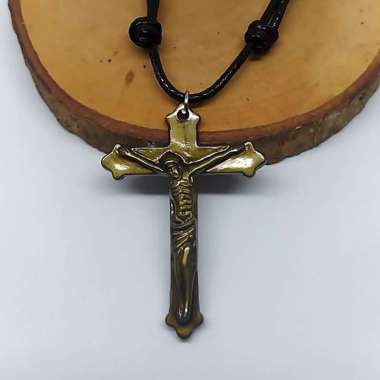 Kalung Salib Katolik Pria Tali Hitam / Kalung Salib Tali Korea Bronze
