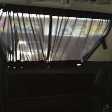 Gorden / hordeng mobil khusus nissan serena 2013-2018 bahan Bagus