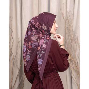 Heaven Lights - Zahari Scarf - Hijab Motif Segi Empat Deep Maroon