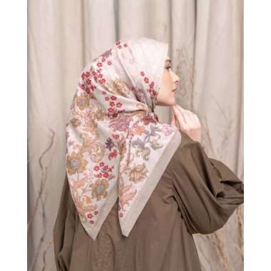 Heaven Lights - Zahari Scarf - Hijab Motif Segi Empat Nude