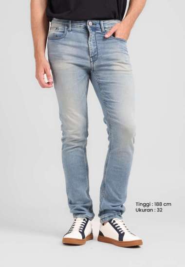 MANZONE - Celana Panjang Denim Pria Torso 06 - Light Blue 30 LIGHT BLUE