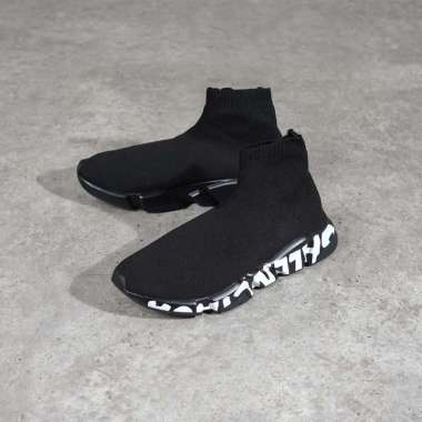 Sepatu BALENCIAGA SPEED TRAINER GRAFFITI WHITE BLACK SNEAKER 100% ORIGINAL 44