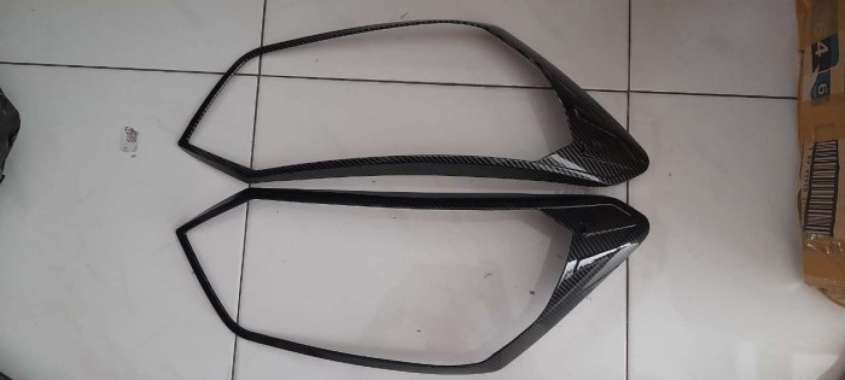 Garnish Headlamp / List Lampu Depan Carbon Toyota AGYA 2017 Terbaik