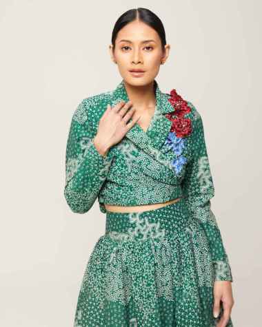 Sastri Crop Blazer - Amanda Hartanto Batik