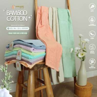 Kuma Kuma Bamboo Cushioned Towel handuk bayi 120 x 60 cm Random