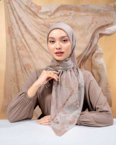 Heaven Lights - Agra Scarf - Hijab Motif Segi Empat Earth