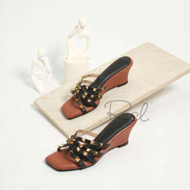 RCL HILTON Sendal Wanita Wedges Hak Sampan Ringan 7cm (Tersedia Size 36-41) 36 Black