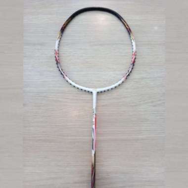 RAKET BADMINTON LINING COMBAT Z8 / COMBAT-Z8 80 GR 84 GR ORIGINAL terbaru lengkap bonus tas baju sen