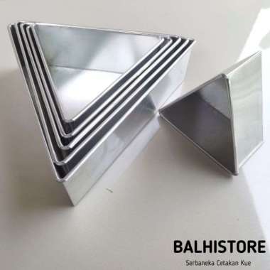 Cetakan Kue Bolu Segitiga / Loyang Kue Bolu Aluminium 10cm
