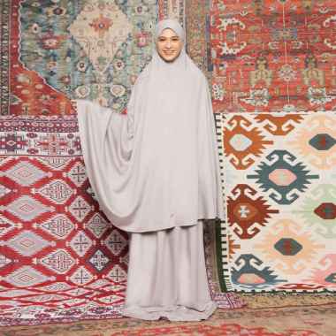 Lozy Hijab - Safwa Prayer Set (Mukena Set Bahan Rayon) Light Grey