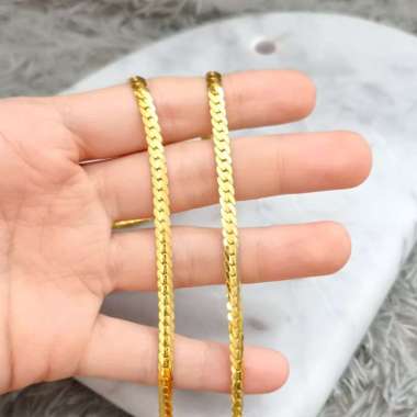 kalung pria maupun wanita model cemet semi panjang elegan emas