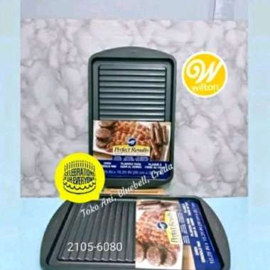 Wilton Perfect Result Premium Non Stick Bakewere Oven Griddle Pan ( 2105-6080 )